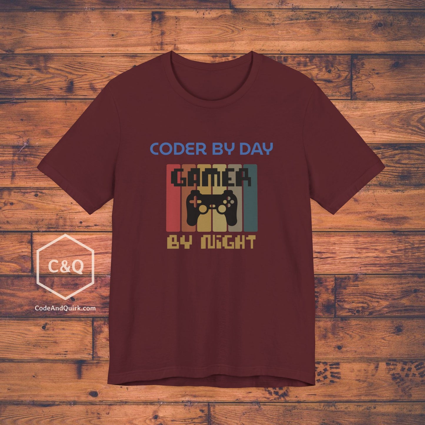 Coder by day, Gamer by night - geeky T-Shirt with retro design