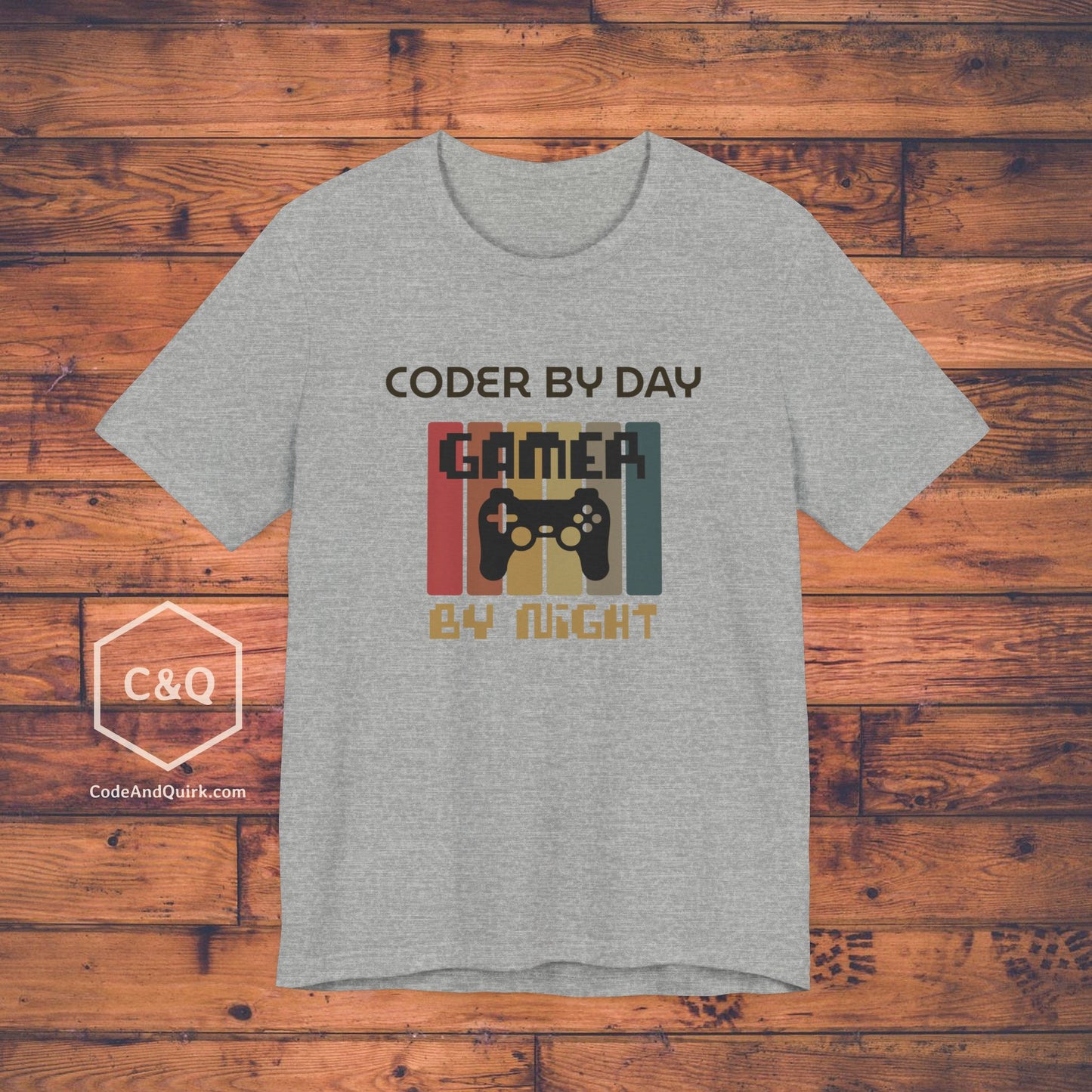 Coder by day, Gamer by night - geeky T-Shirt with retro design