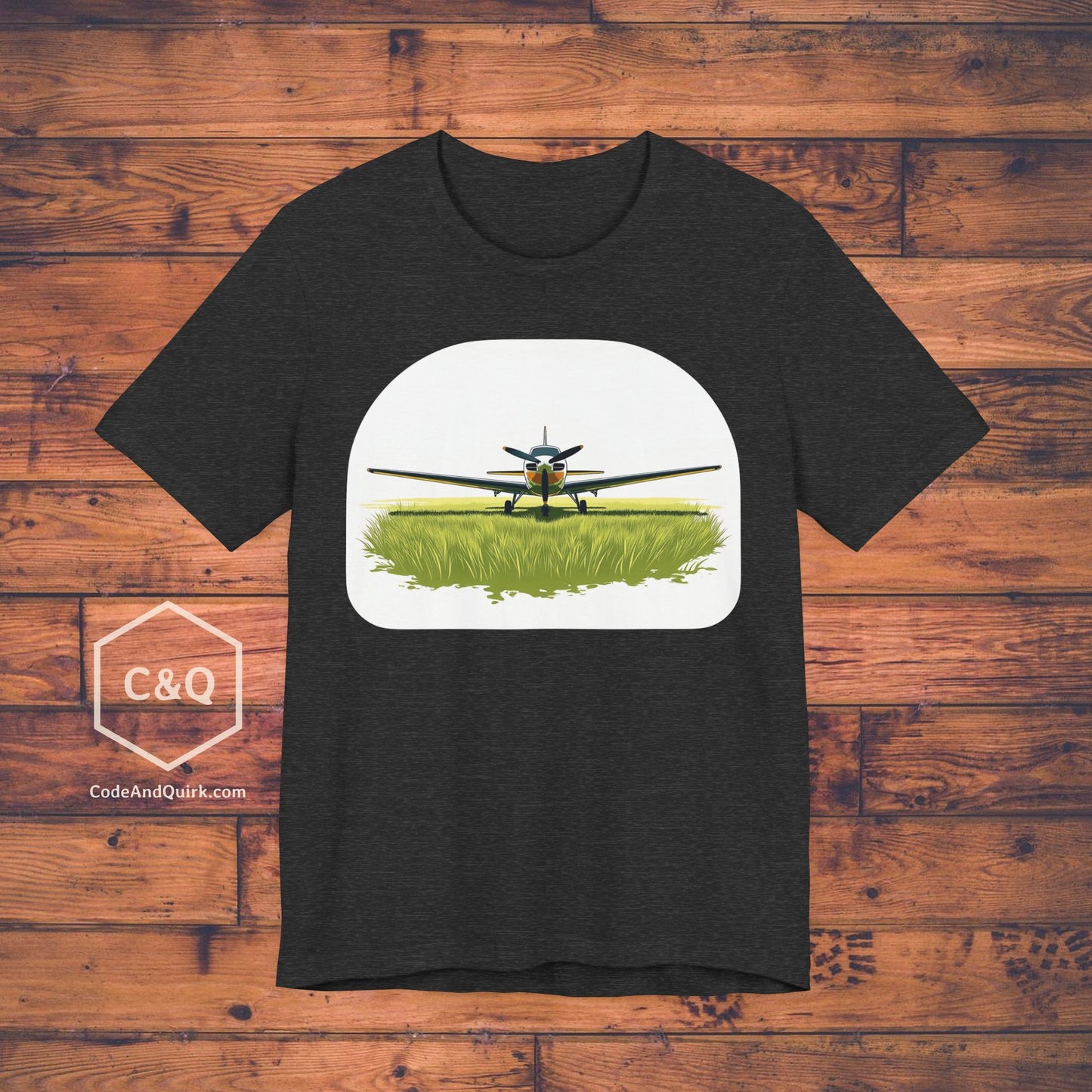 Head-on view of a single-prop GA plane on a grass airfield - aviation fan's T-Shirt